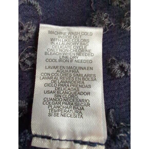 Democracy Embroidered Short Sleeve Navy Blue Keyhole Back Top Women's Size S EUC - Picture 5 of 6